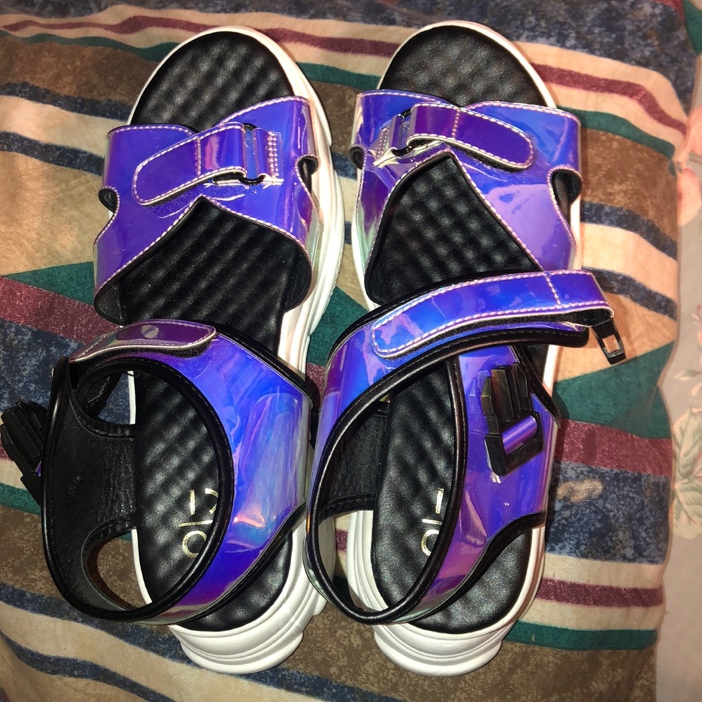 Iridescent chunk sandals